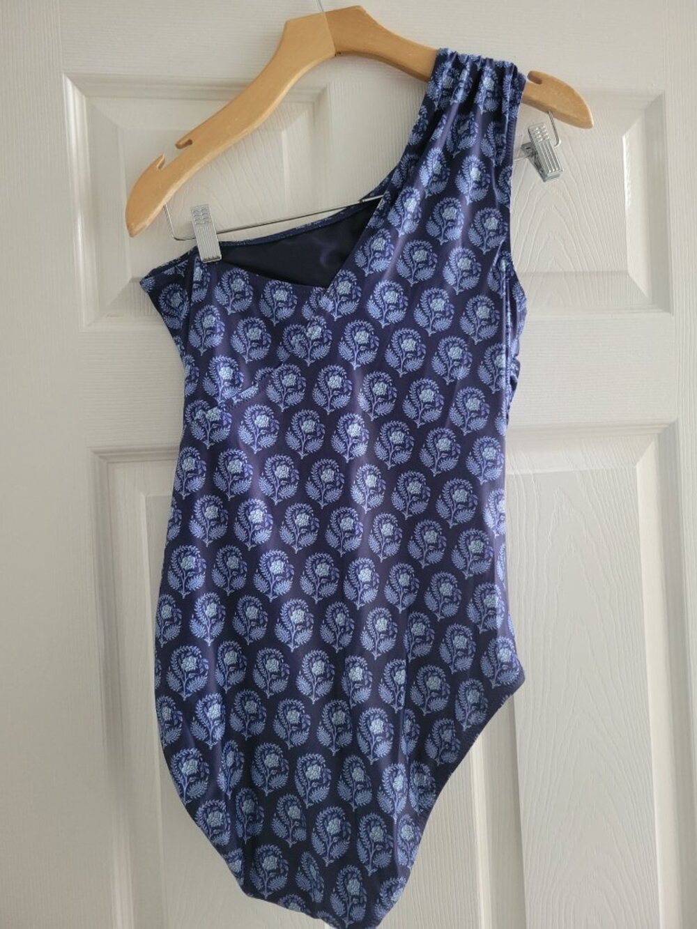 J. Crew Womens Blue White Floral One Shoulder One Piece Bathing Swimsuit size 6 - Picture 7 of 10